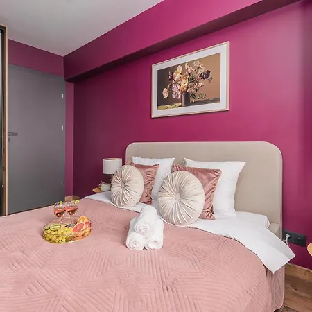 Lumina I 2br With Parking I Center I View *