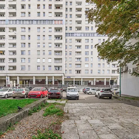 Lumina I 2br With Parking I Center I View